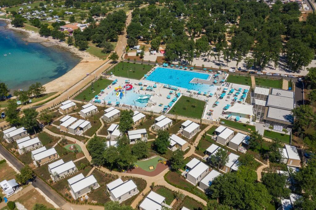 Panorama Mobile Homes In Camping Park Umag Exterior photo