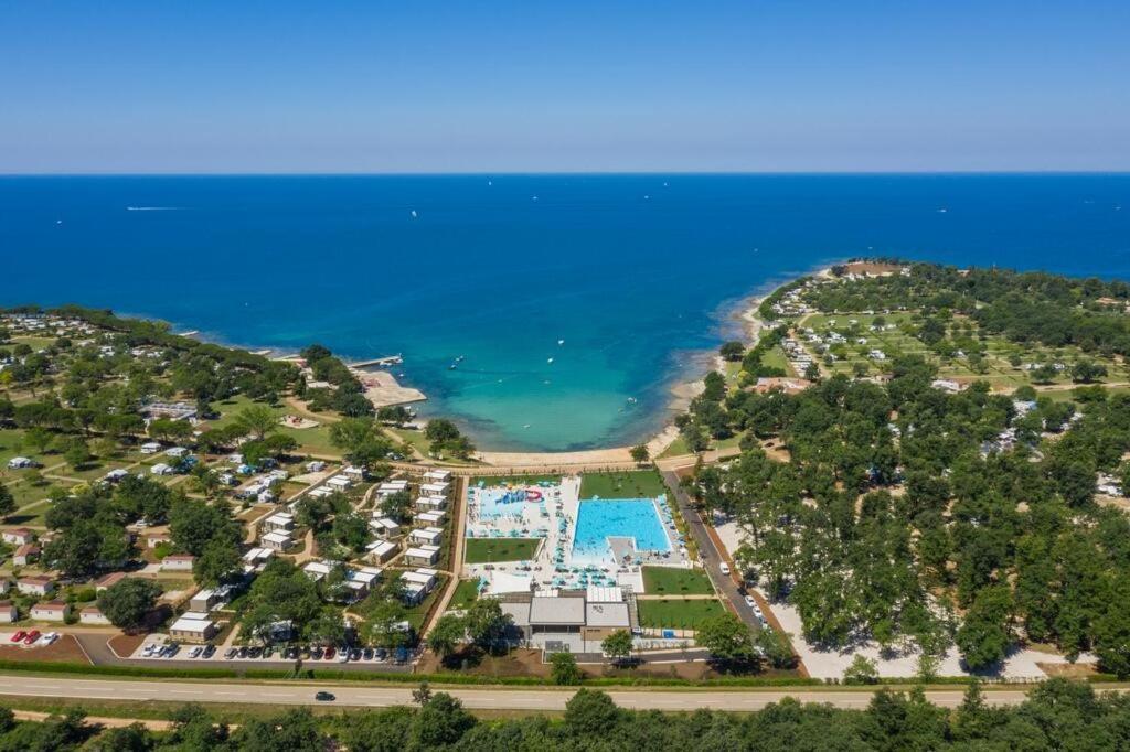 Panorama Mobile Homes In Camping Park Umag Exterior photo